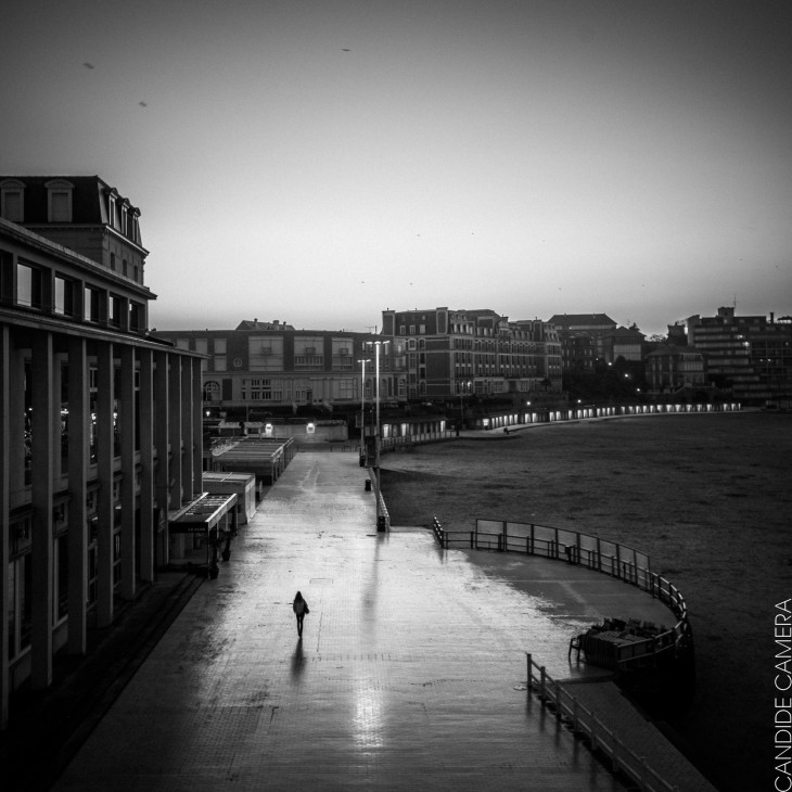 ©_Candide_Camera_You walked by