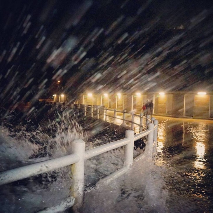 feu d'artifice marin sur la digue de Dinard